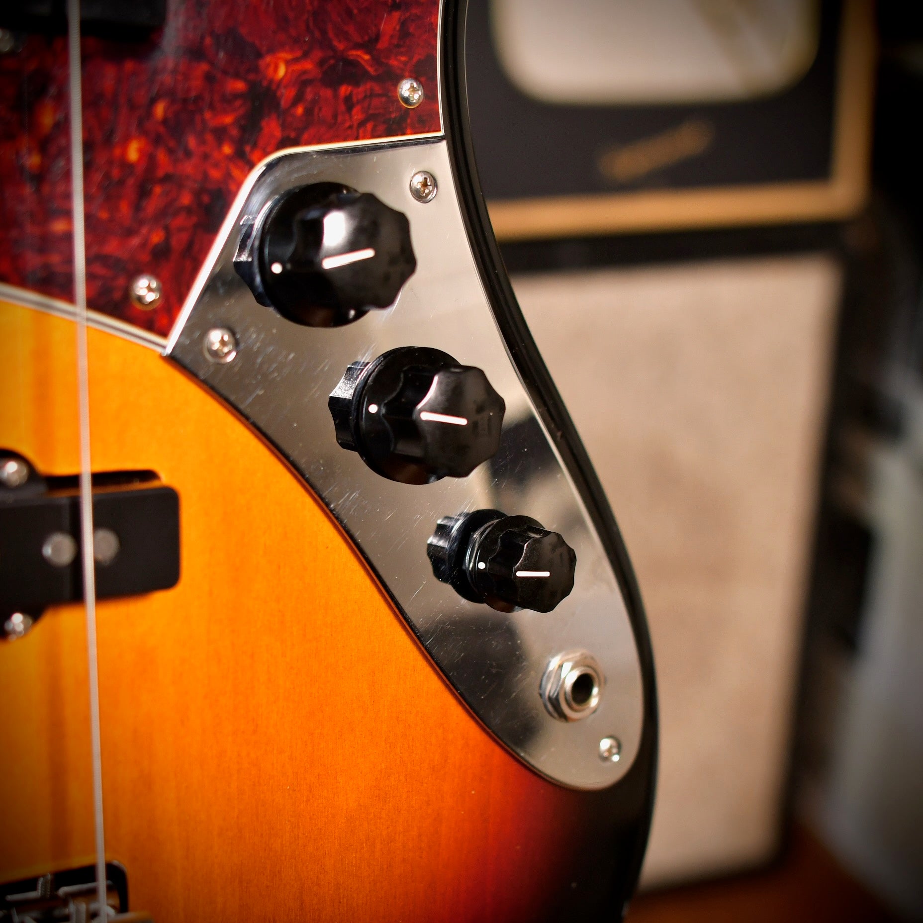 Fender MIJ Traditional 60s Jazz Bass Sunburst 2022