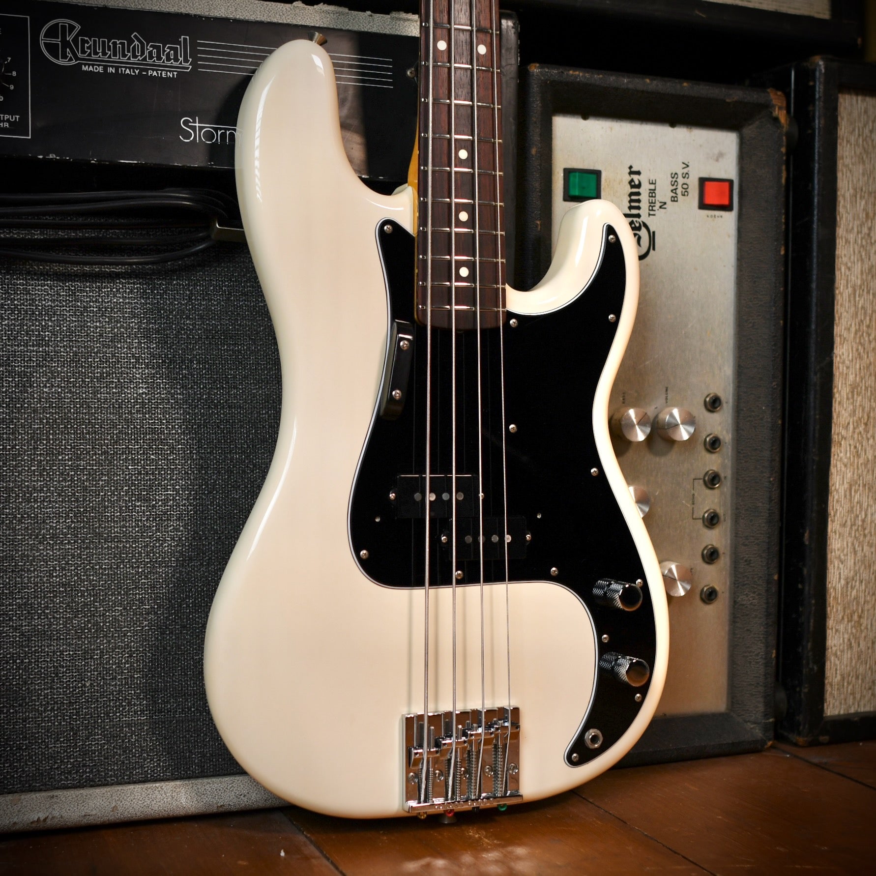 Fender CIJ Precision Bass PB70-70US Olympic White 2002