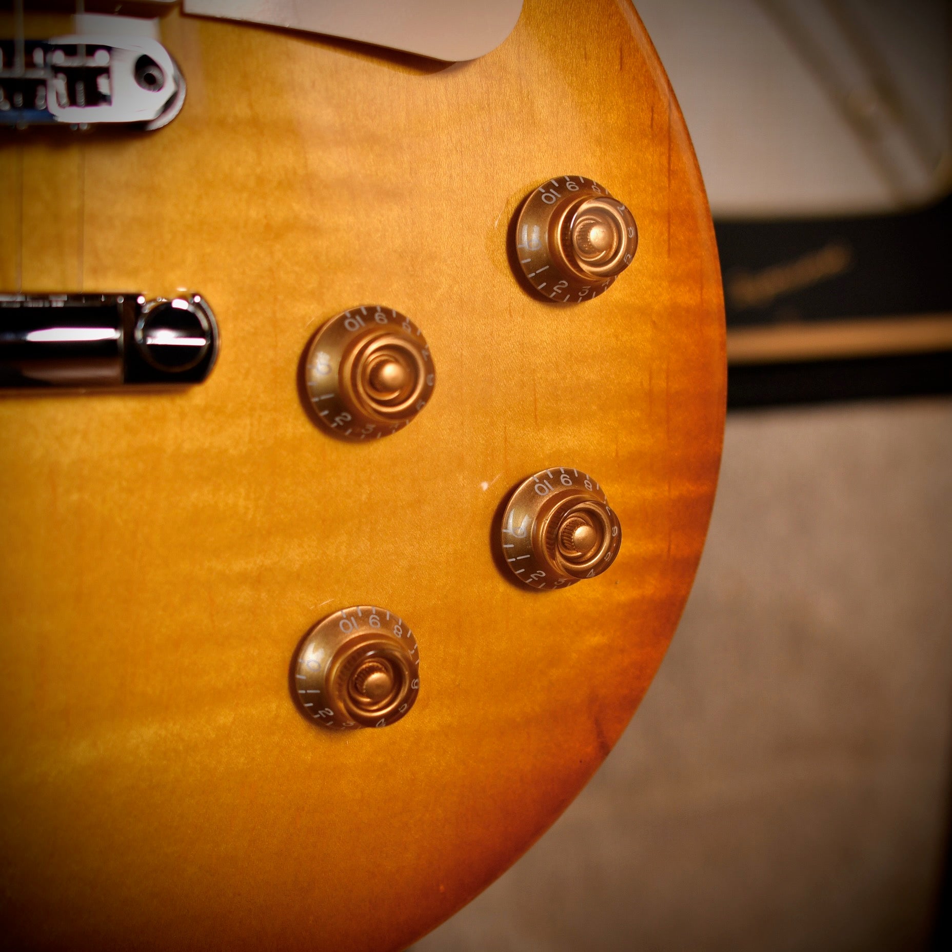 Gibson Les Paul Studio Session Honey Burst 2024