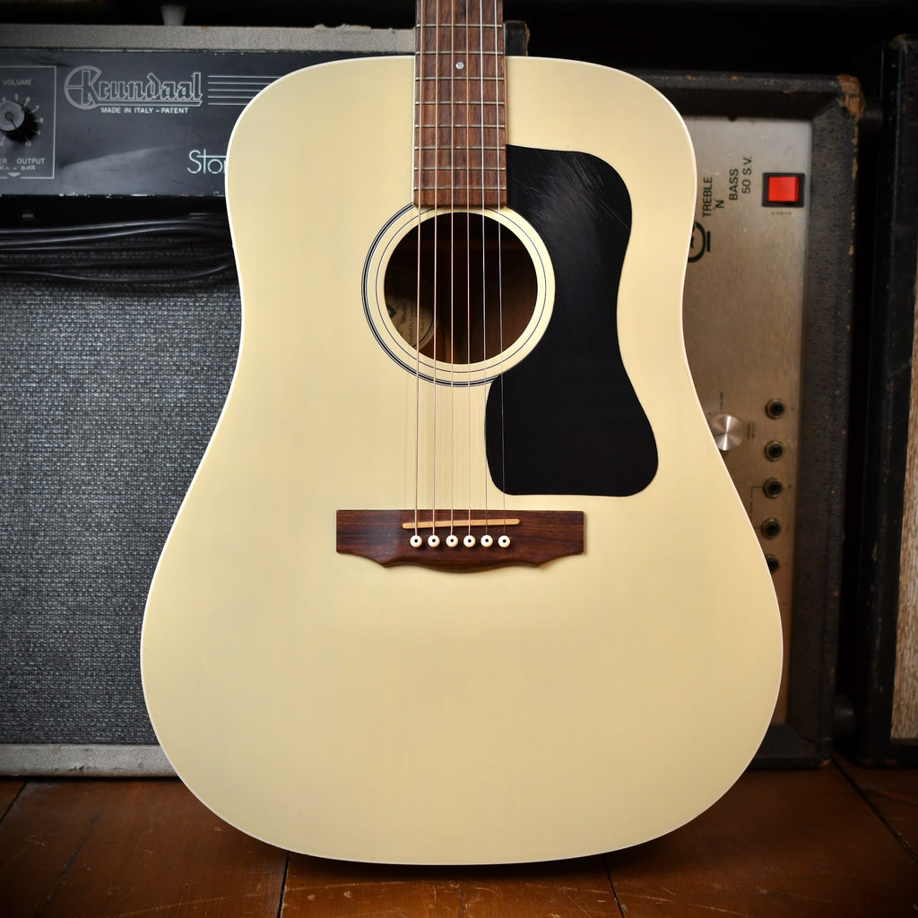 Guild D25 "Albino" White 2003