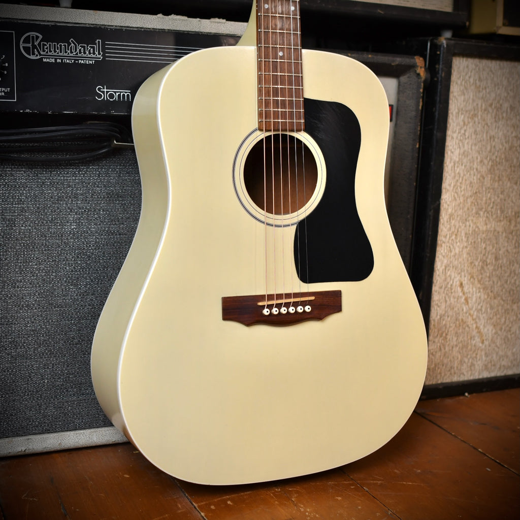 Guild D25 "Albino" White 2003