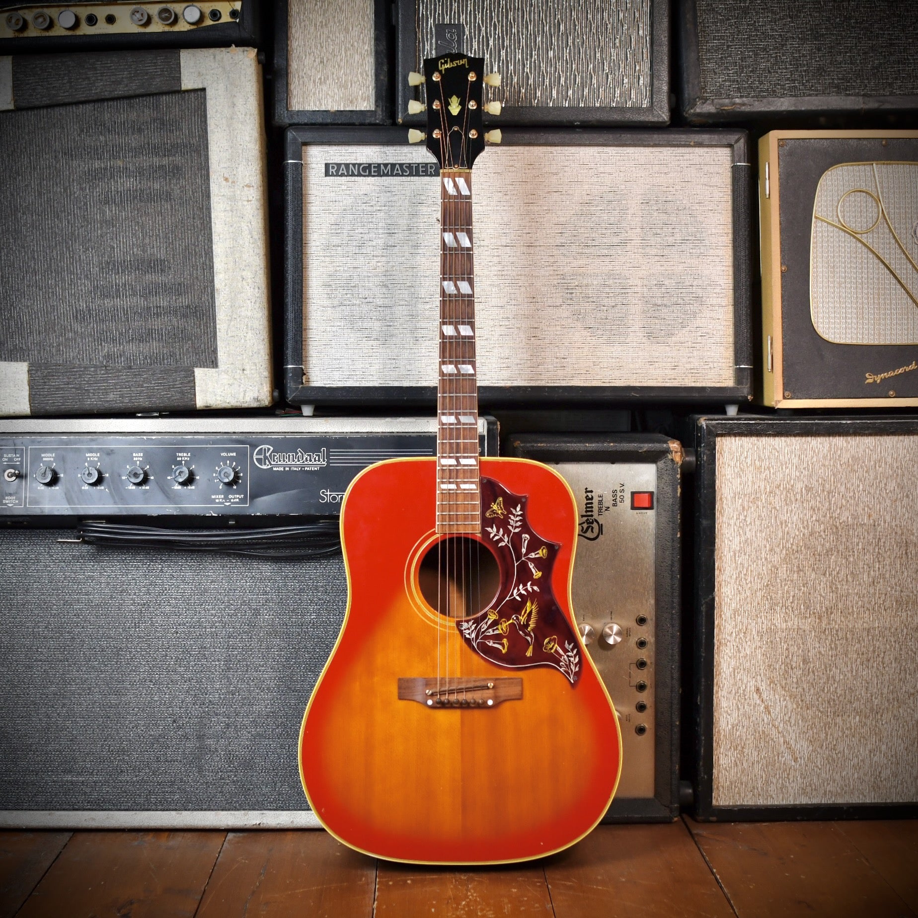 Gibson Hummingbird Cherry Sunburst 1968