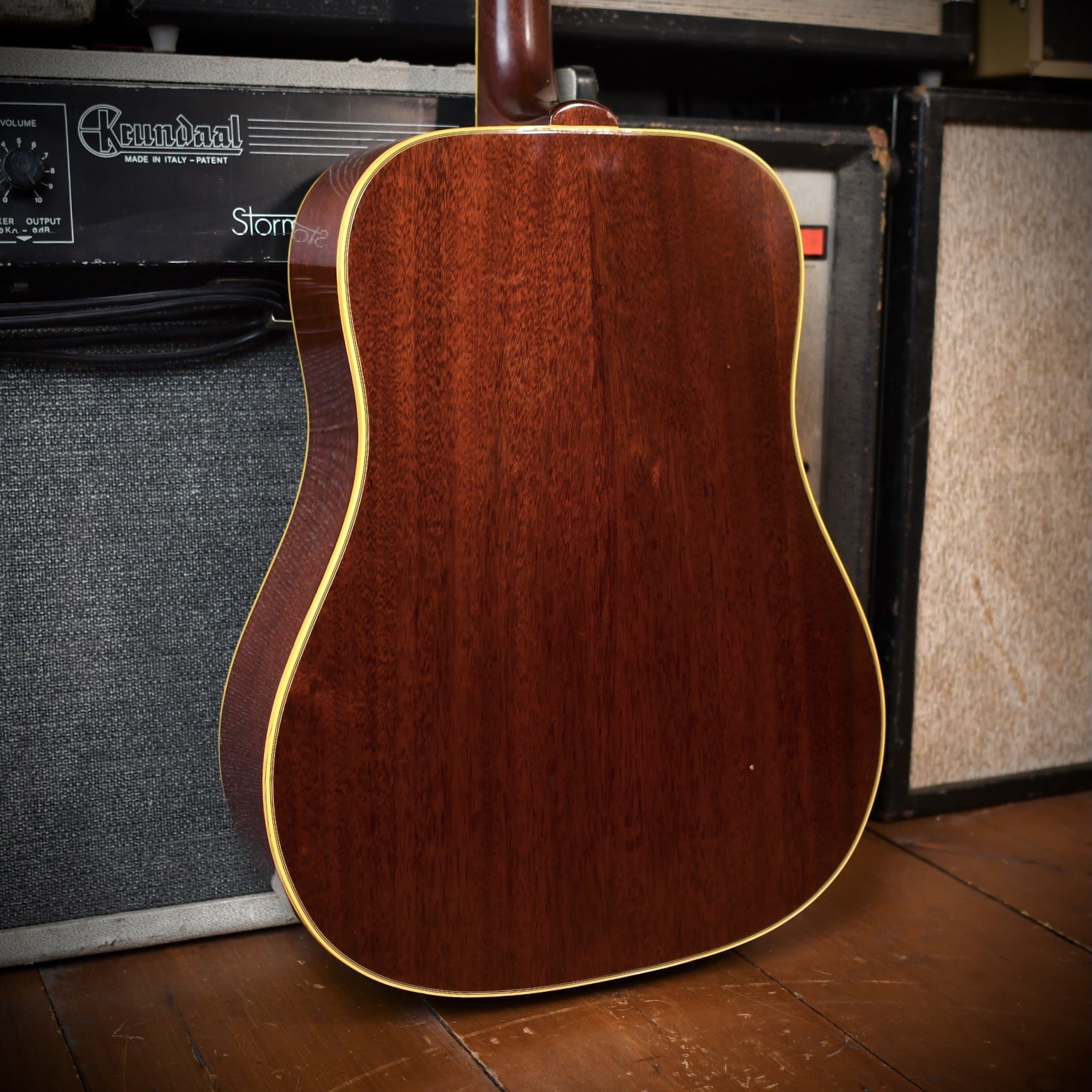 Gibson Hummingbird Cherry Sunburst 1968