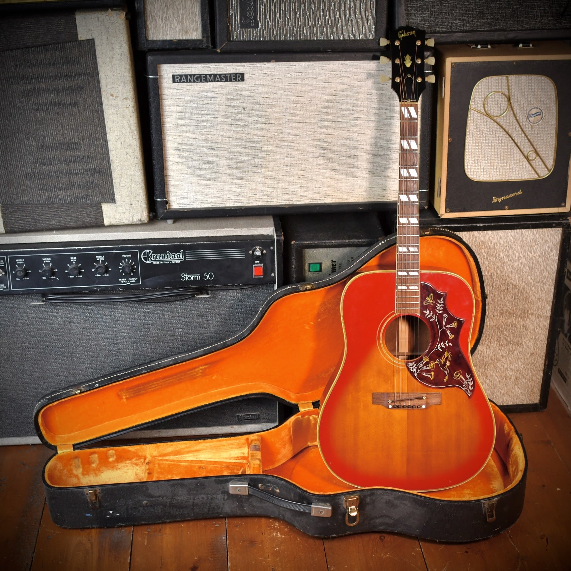 Gibson Hummingbird Cherry Sunburst 1968