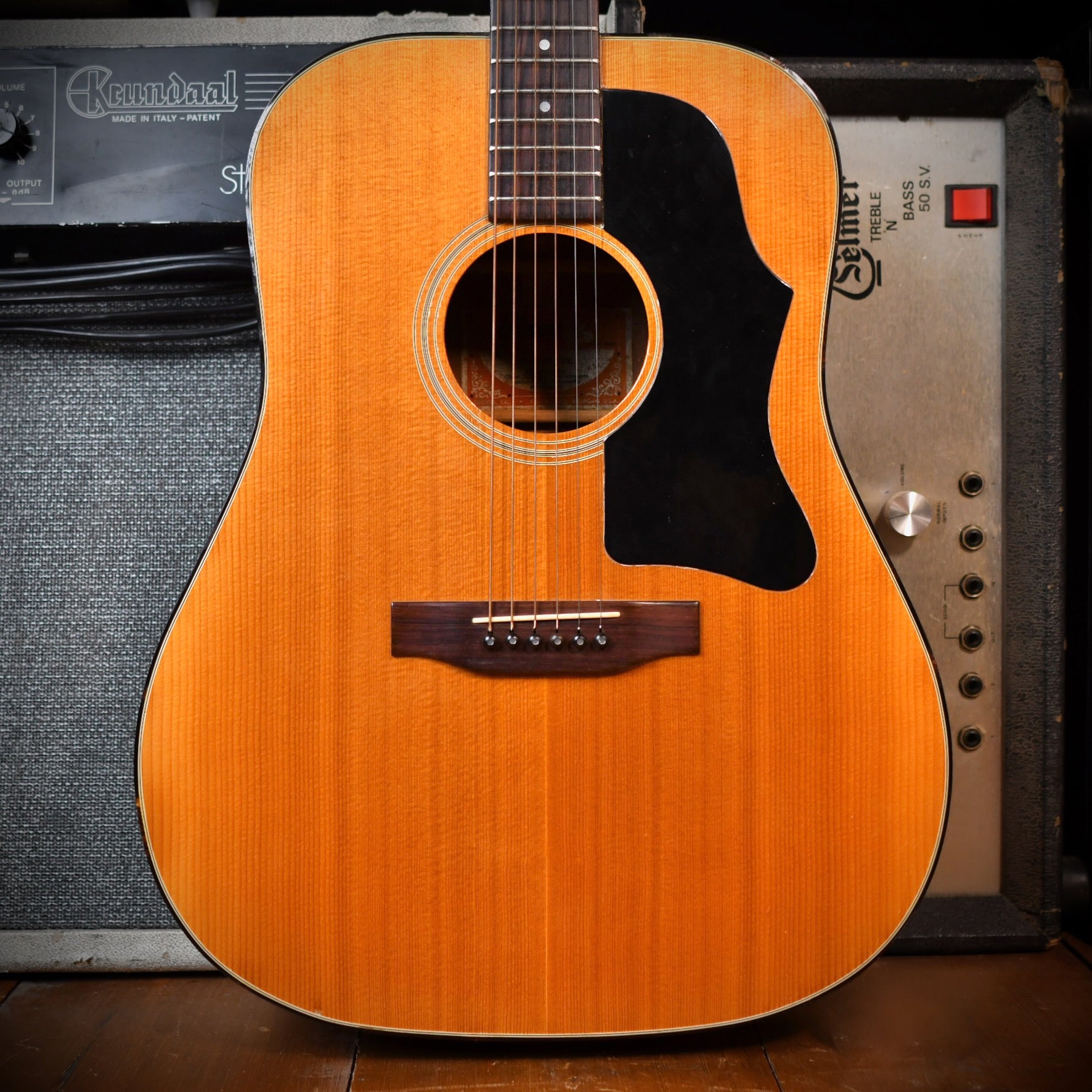 Gibson J-50 Deluxe Natural 1975