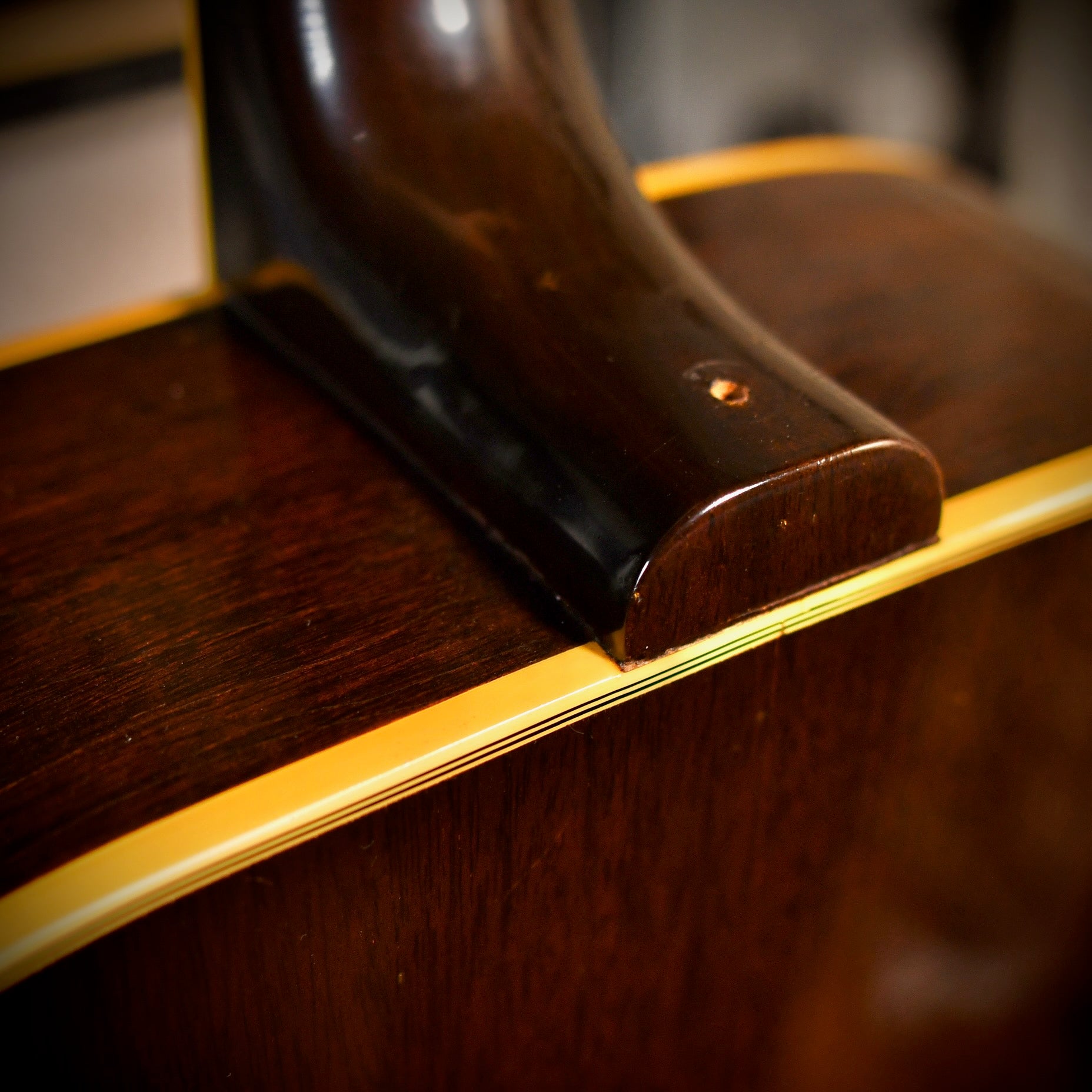Gibson Southern Jumbo Deluxe Cherry Sunburst 1969
