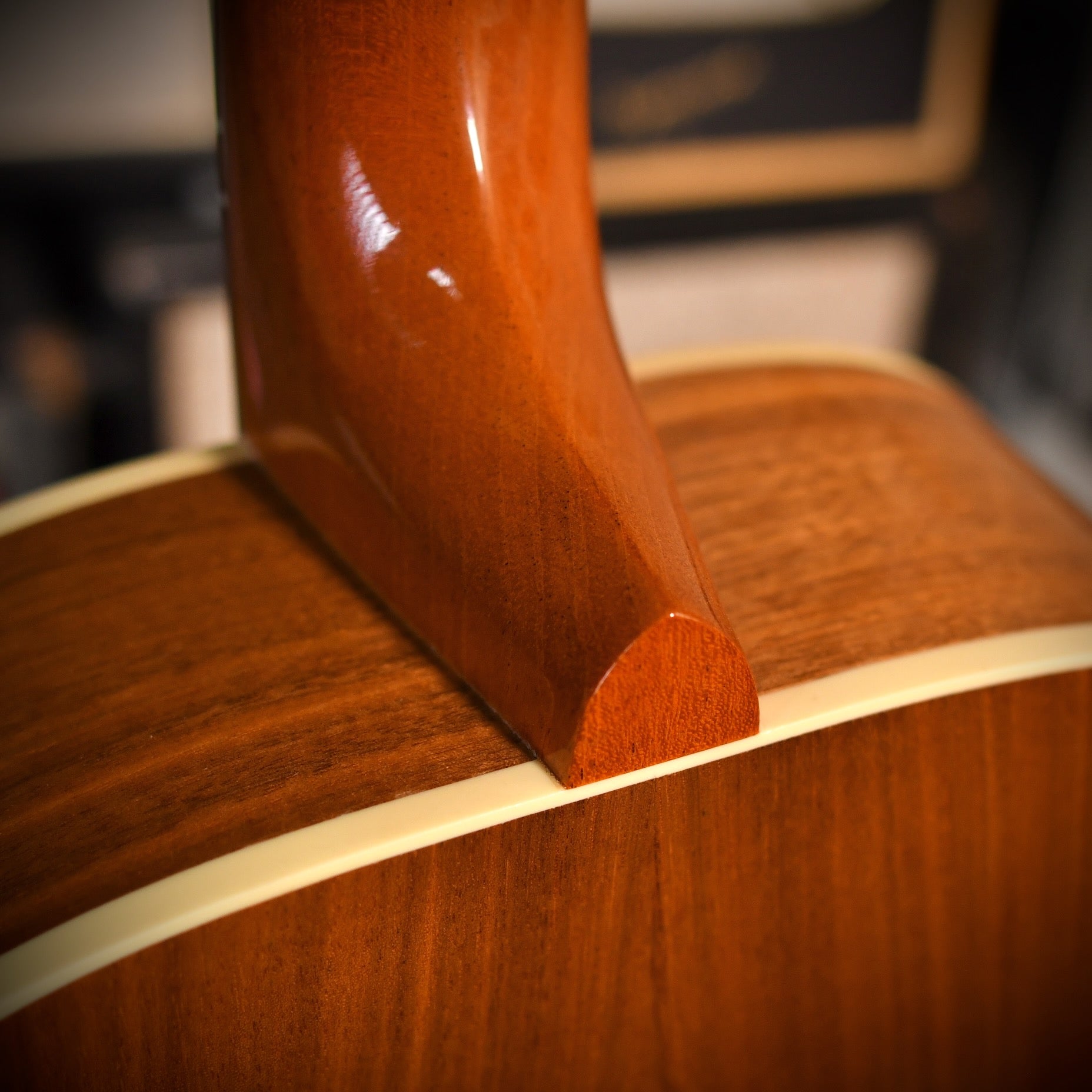 Gibson L-00 Studio Walnut LEFT-HANDED Natural 2022