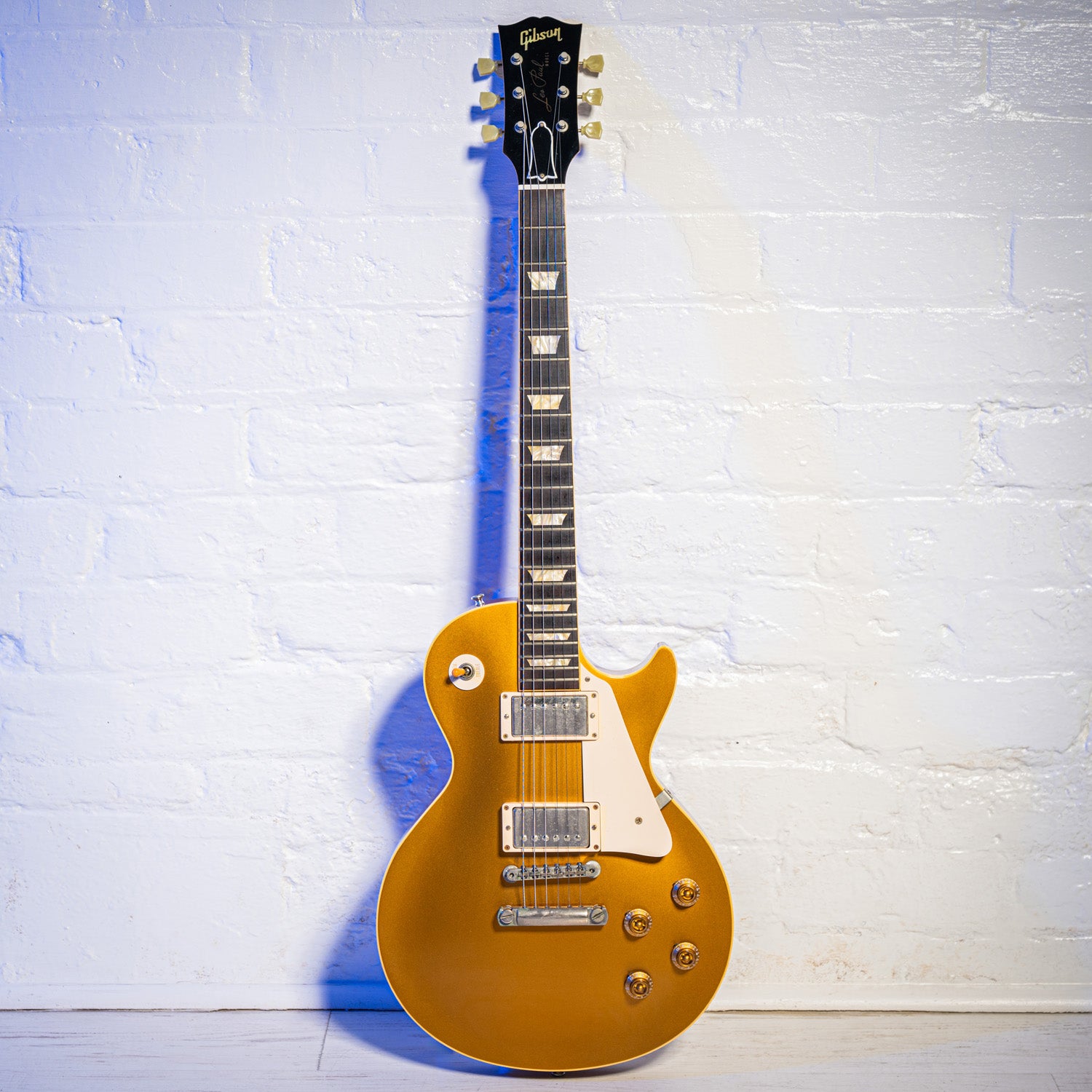 Gibson Custom Shop Historic 1957 Reissue Les Paul Standard with B RWood Board Gold Top 2003