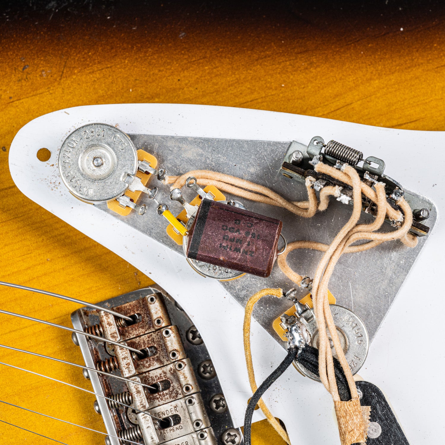 Pre-CBS 1958 2 Tone ST Model Sunburst 2000