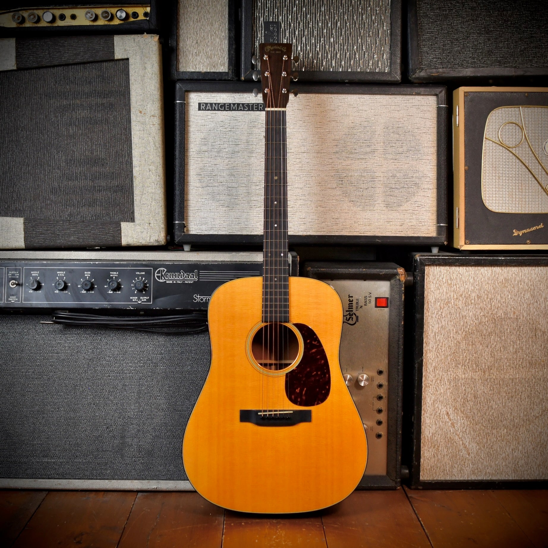 Martin D-18 Dreadnought Centennial Natural 2016