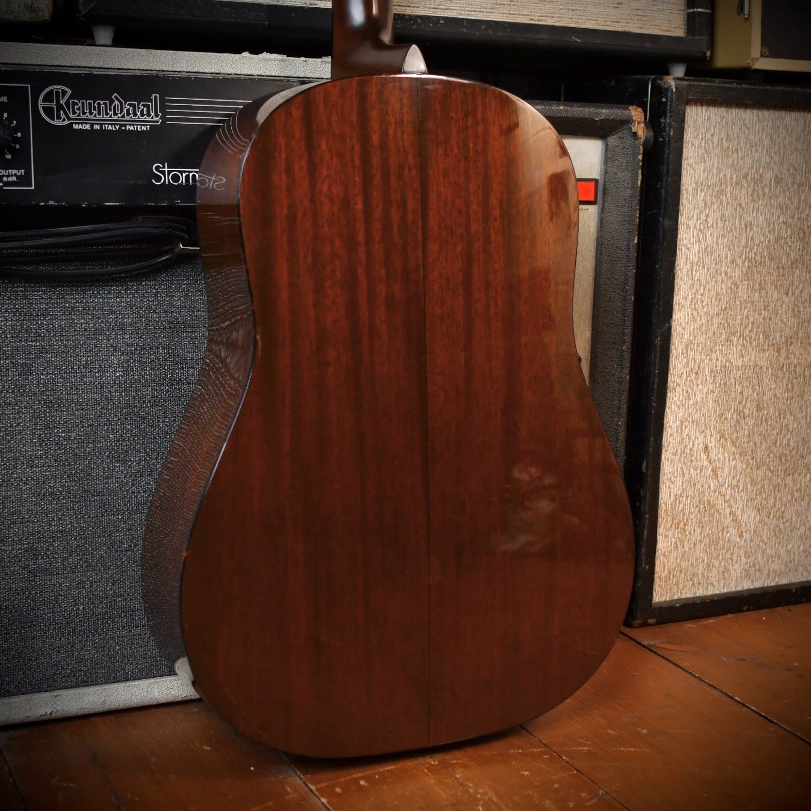 Martin D-18V MS Natural 1997