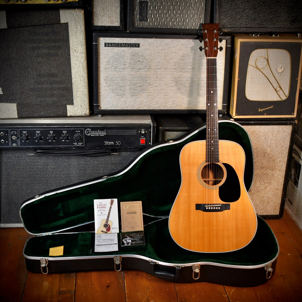 Martin D-28 Natural 2011