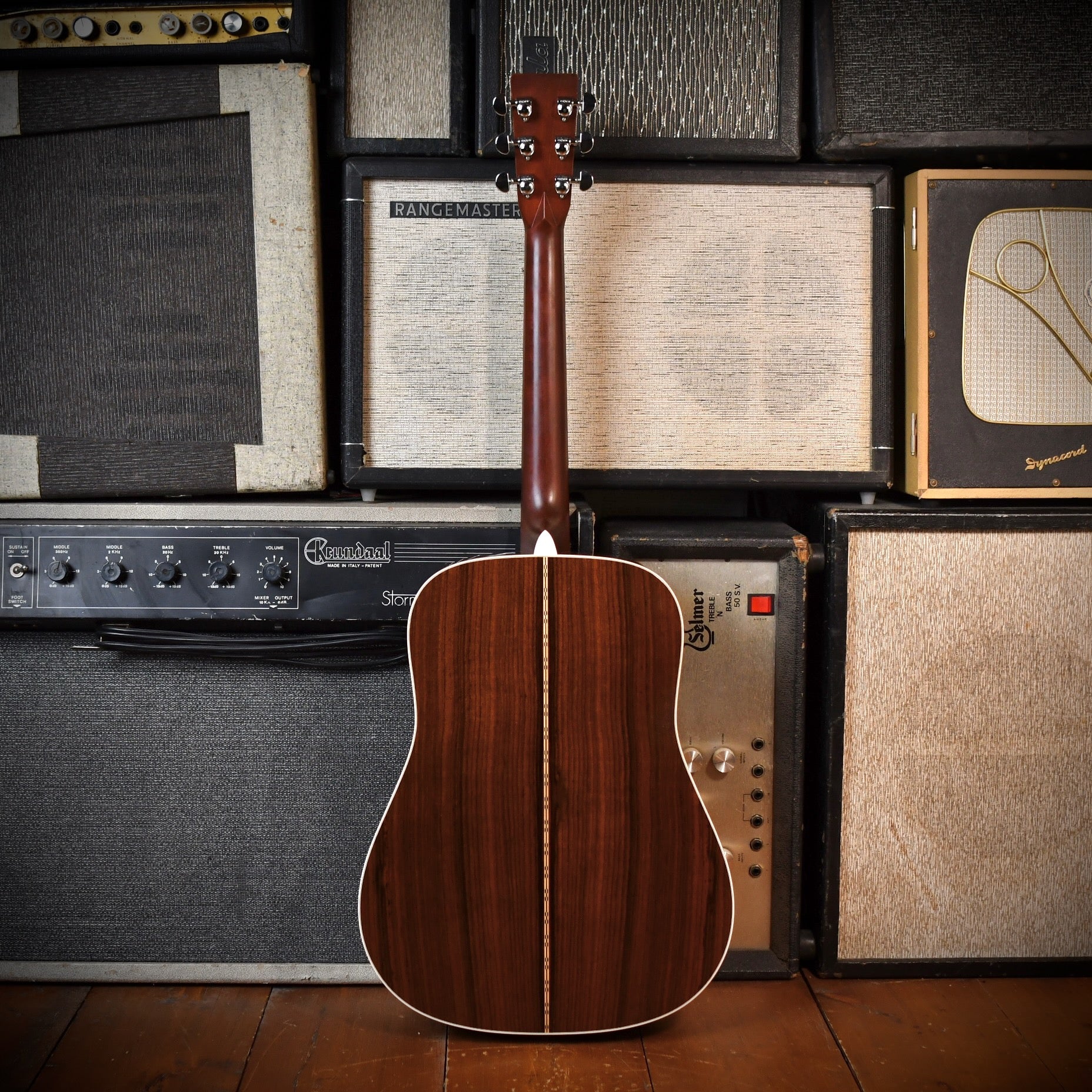 Martin D-28 Natural 2011