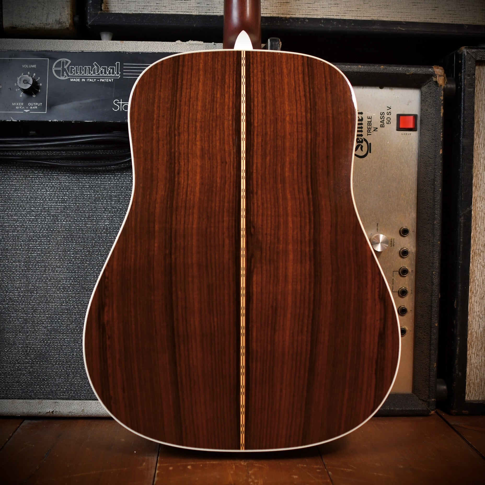 Martin D-28 Natural 2011