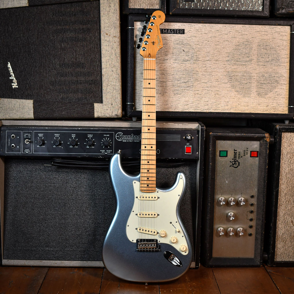 Fender Stratocaster American Deluxe Mystic Blue Ice 2014