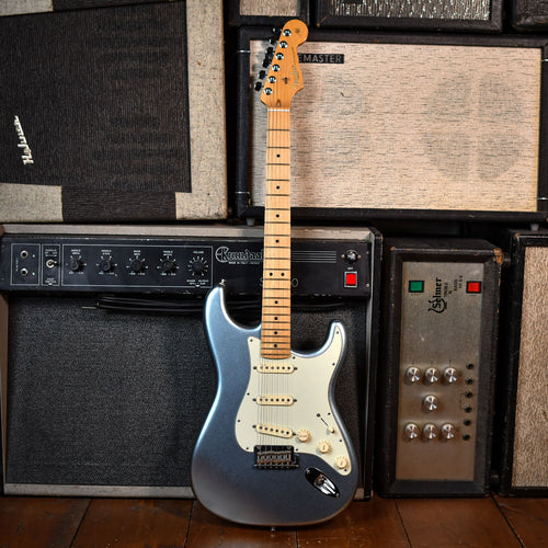 Fender Stratocaster American Deluxe Mystic Blue Ice 2014