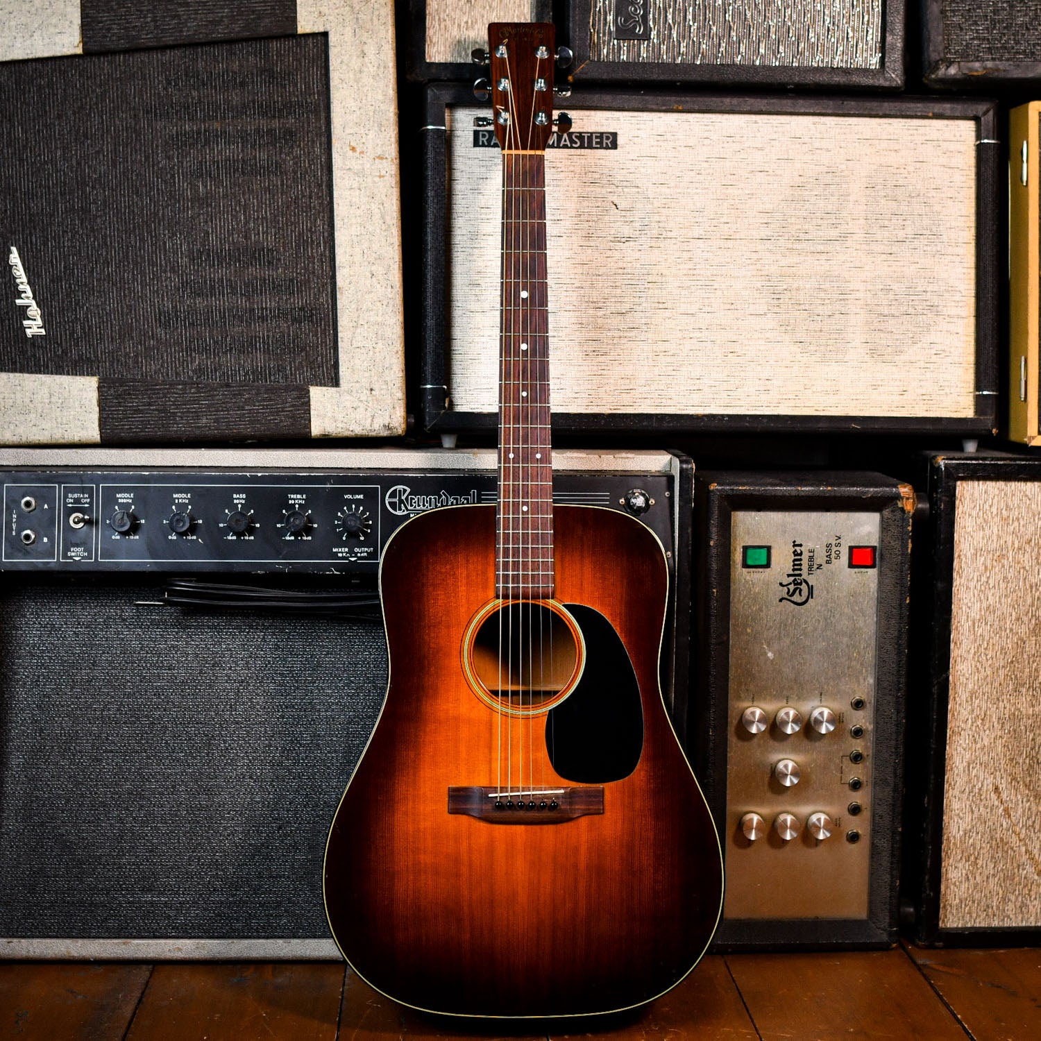 Martin D-18 Sunburst 1975