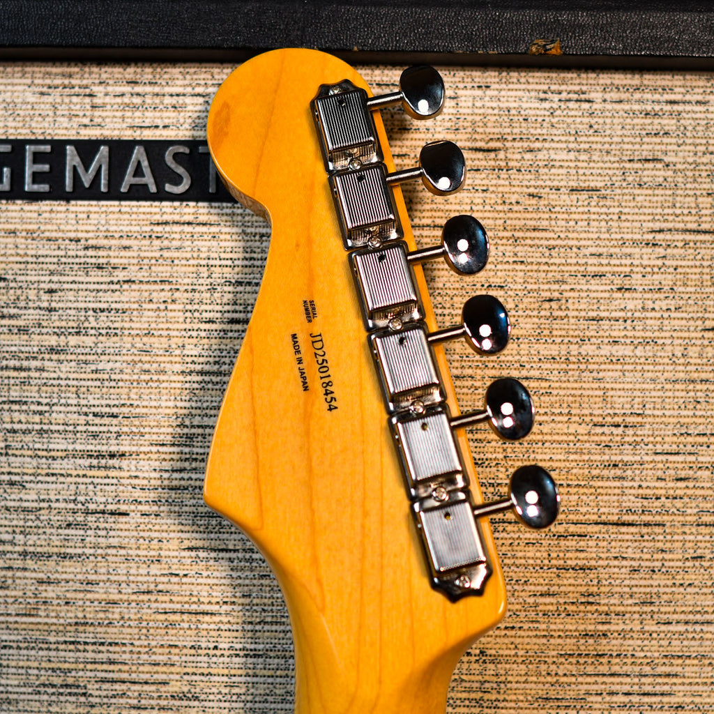 Fender FSR Traditional II 60's Stratocaster Daphne Blue 2025