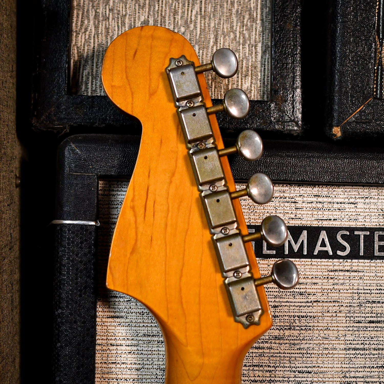 Fender JM66-80 3TS Three Tone Sunburst 2005