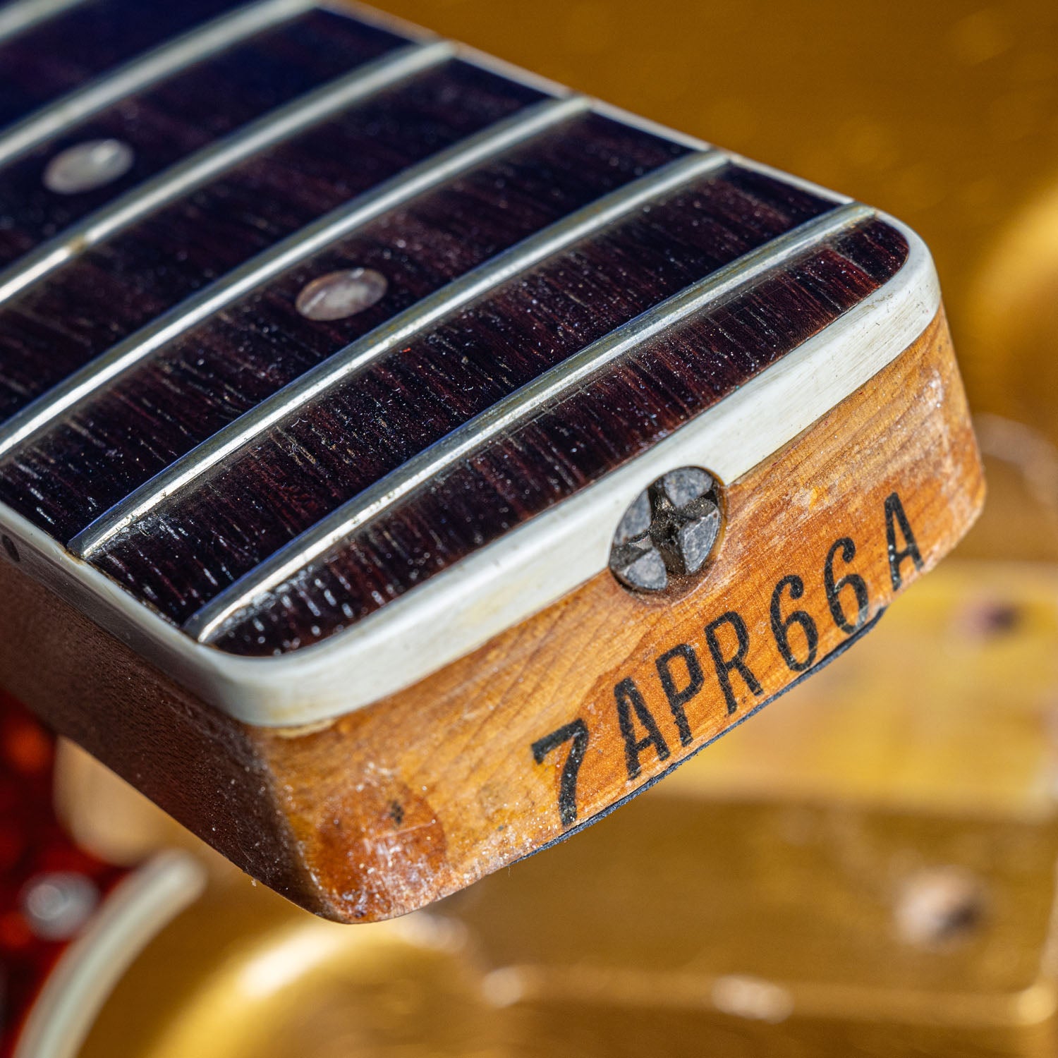 Fender Jazz Bass Shoreline Gold 1966