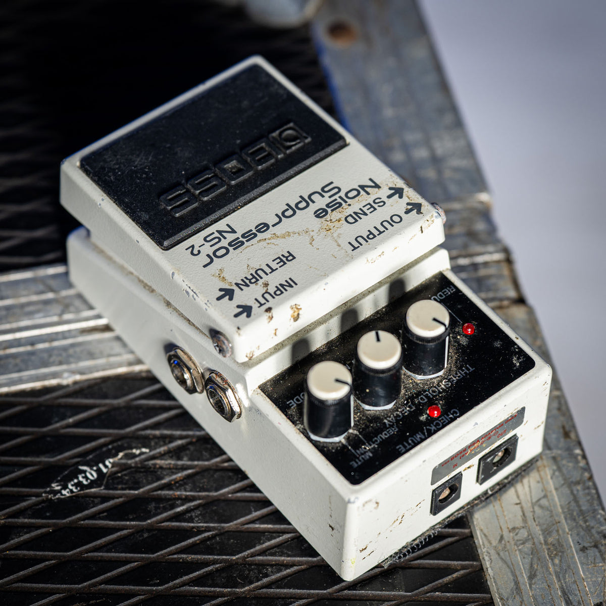 Boss NS-2 Noise Supressor Ex John Squire STONE ROSES White 2000