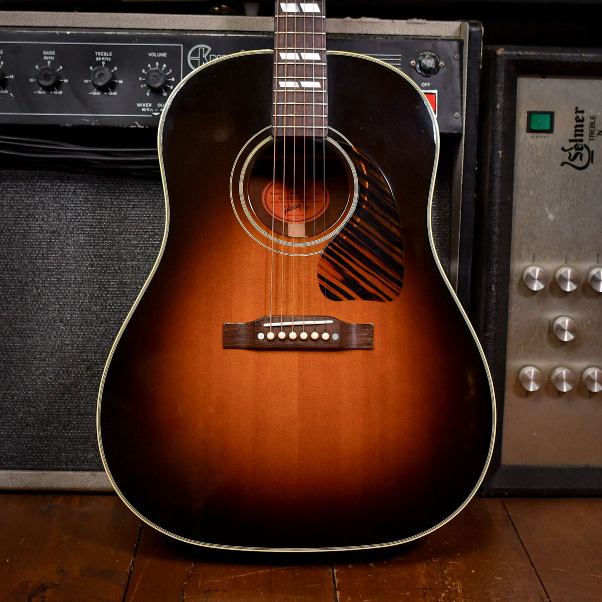 Gibson Woody Guthrie Southern Jumbo Sunburst 2003