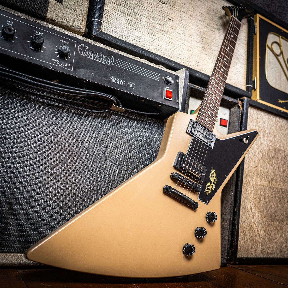 Gibson Government Series II Explorer Government Tan 2013