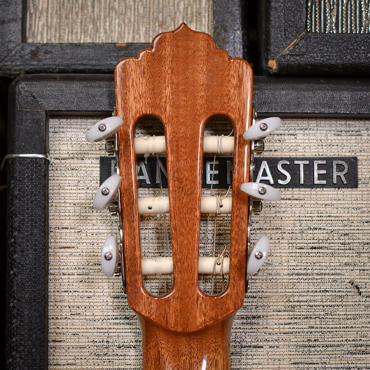 Almansa 403 Classical Guitar Natural 2000