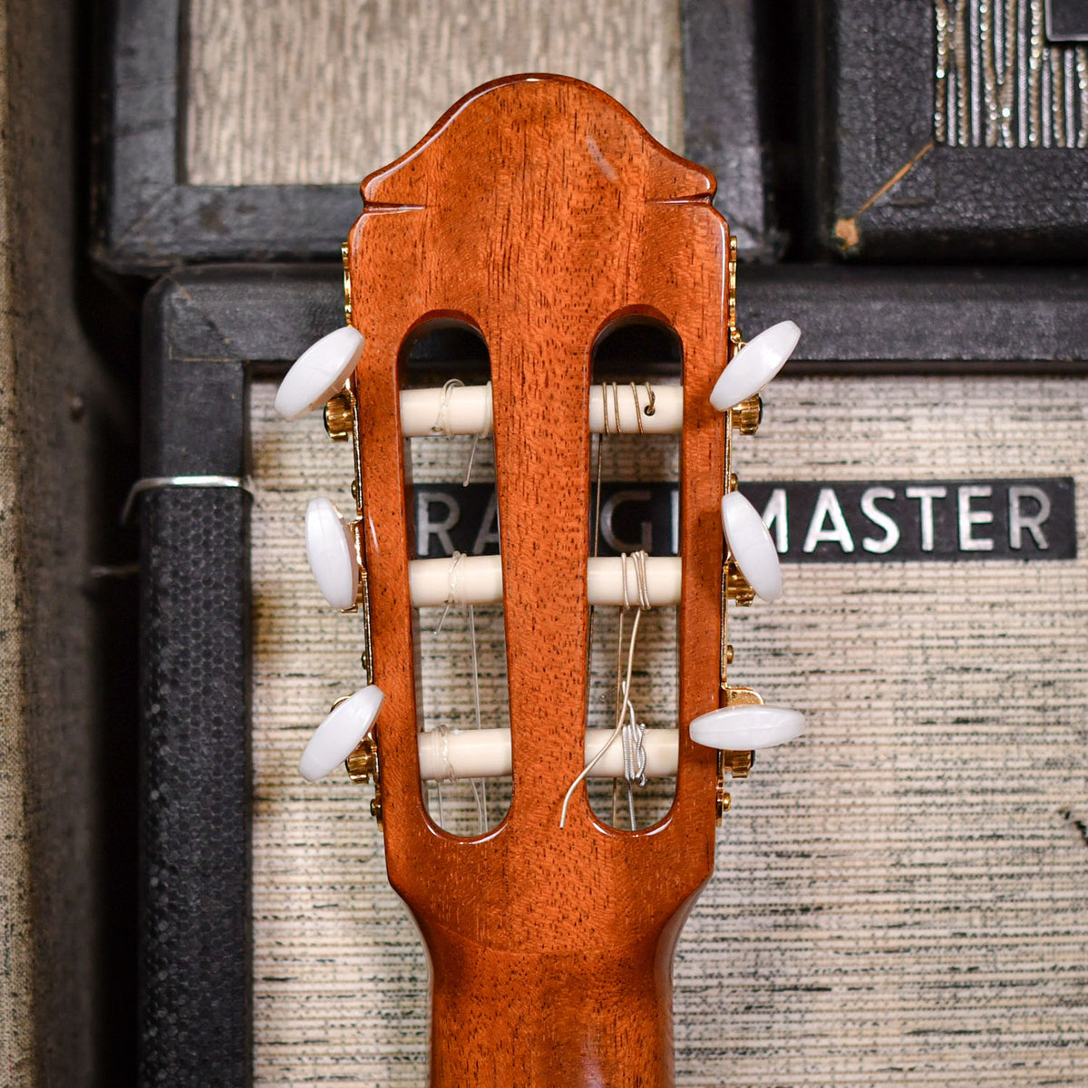 Raimundo 130 Classical Guitar Natural 2000