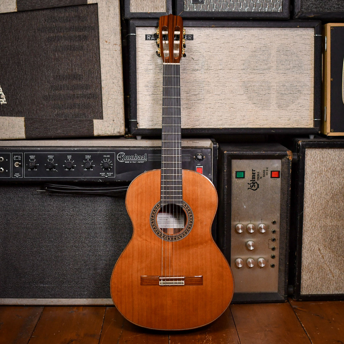 Ramirez Estudio 2 Classical Guitar Natural 2000