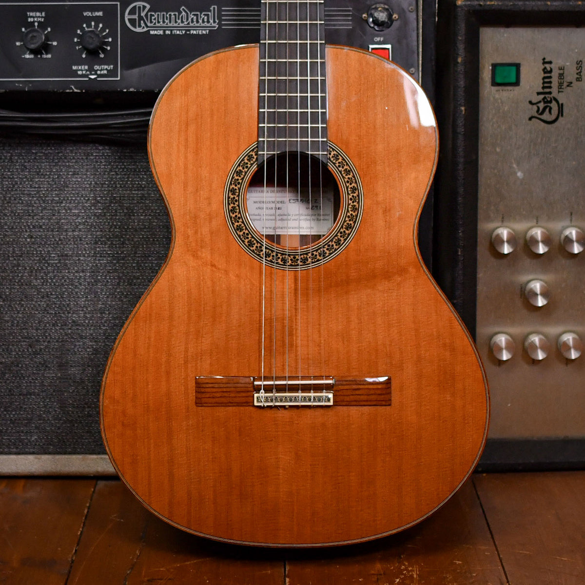 Ramirez Estudio 2 Classical Guitar Natural 2000