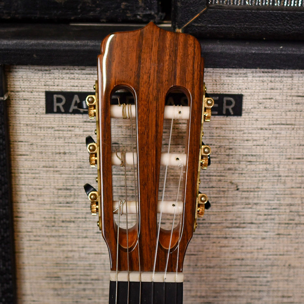 Ramirez Estudio 2 Classical Guitar Natural 2000