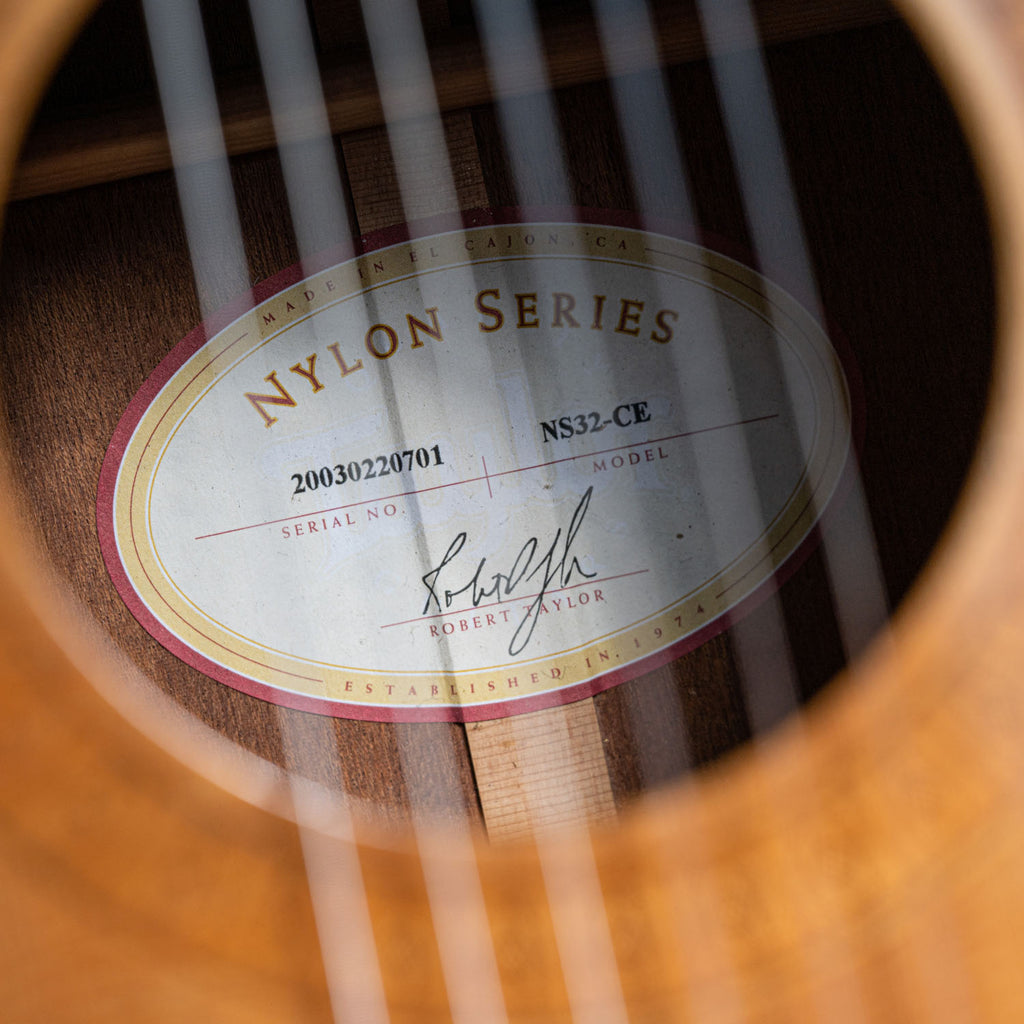 Taylor NS32CE Electro Nylon Ex Robert Fripp King Crimson Natural 2003