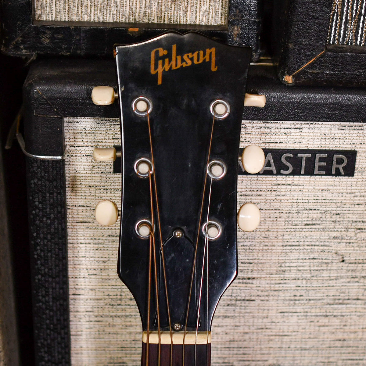 Gibson B25 Cherry Sunburst 1968