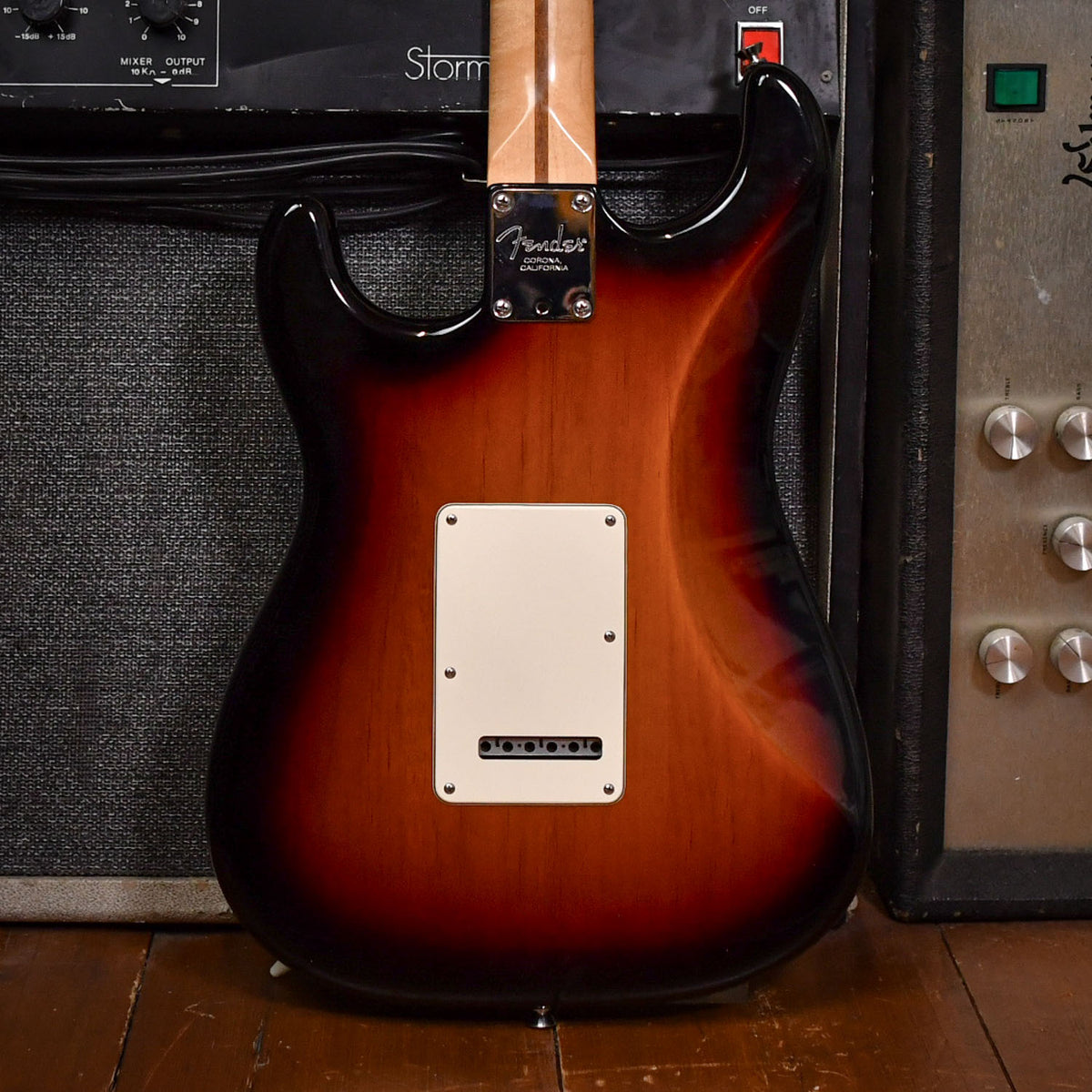 Fender USA Standard Series Stratocaster Sunburst 2010
