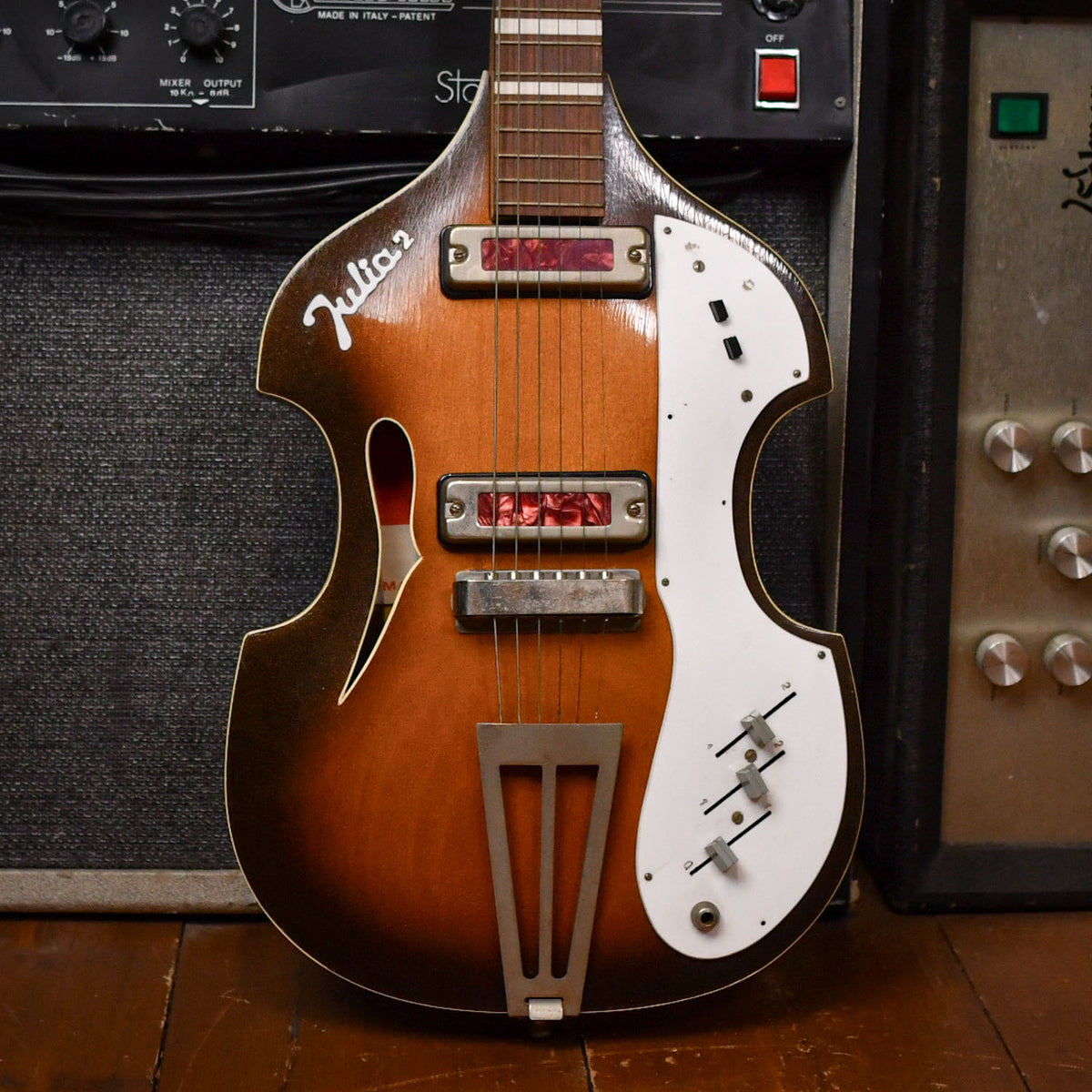 Defil Julia 2 Violin Shaped Guitar Sunburst 1960