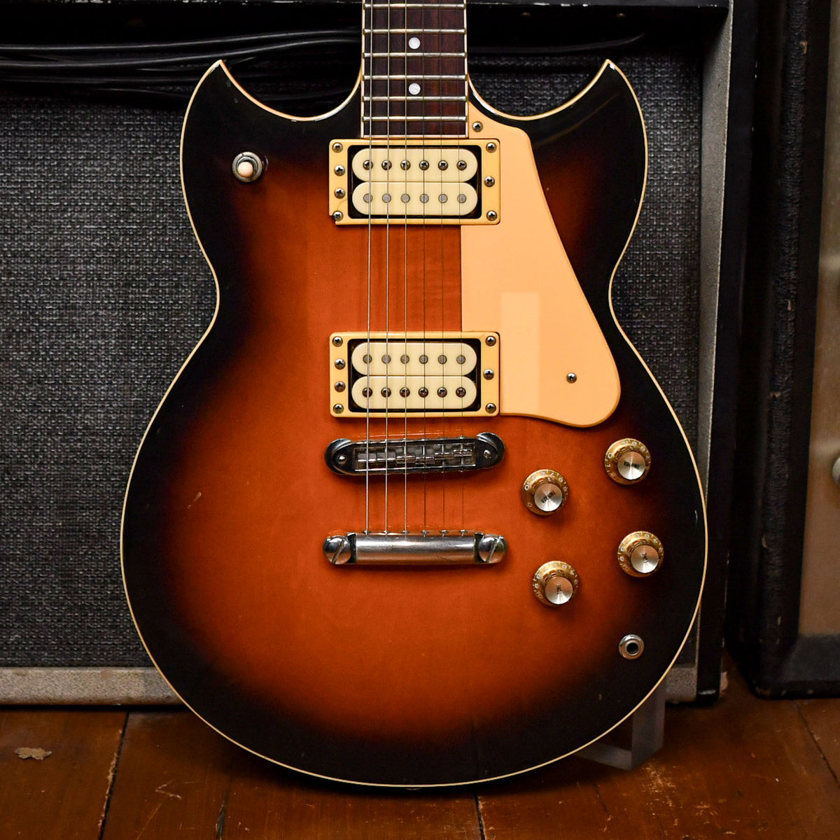 Yamaha SG800S Sunburst 1982