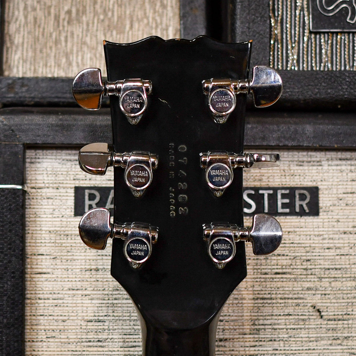 Yamaha SG800S Sunburst 1982