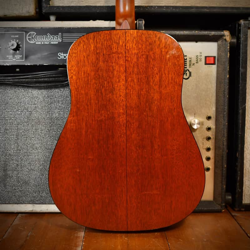 Martin D-18 Natural 2003