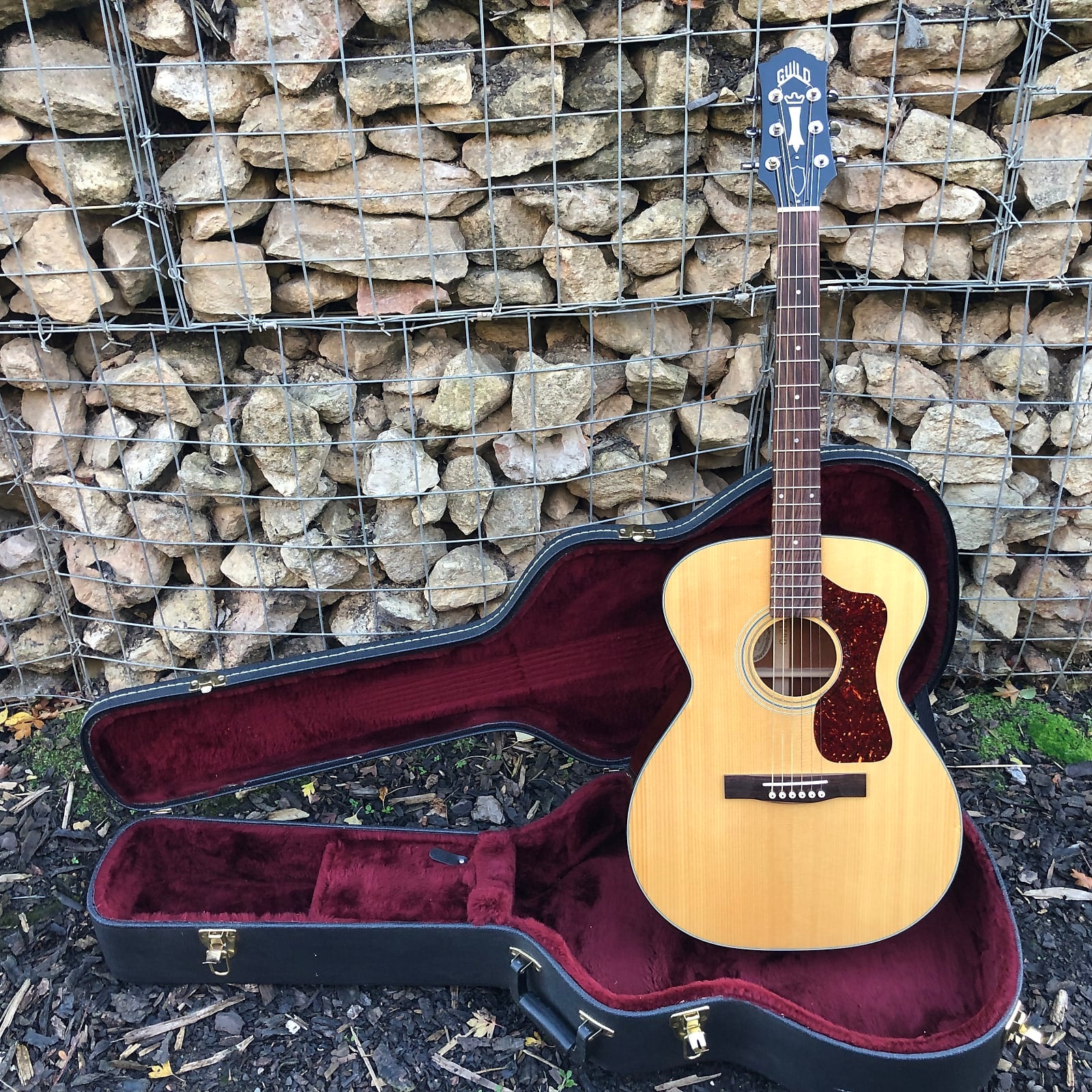 1998 Guild USA F-30HR