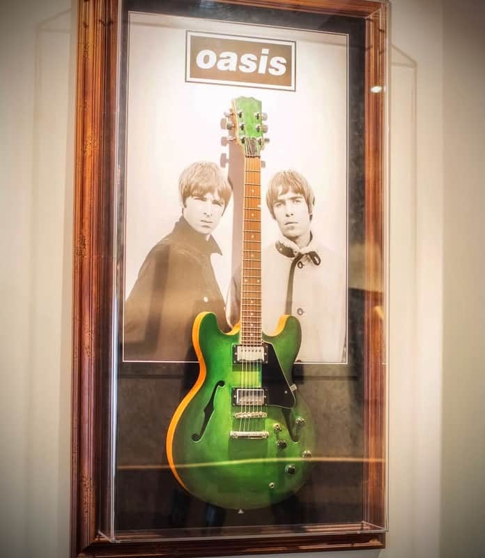 Hohner SE35 Oasis ALL AROUND THE WORLD Replica Green 1997