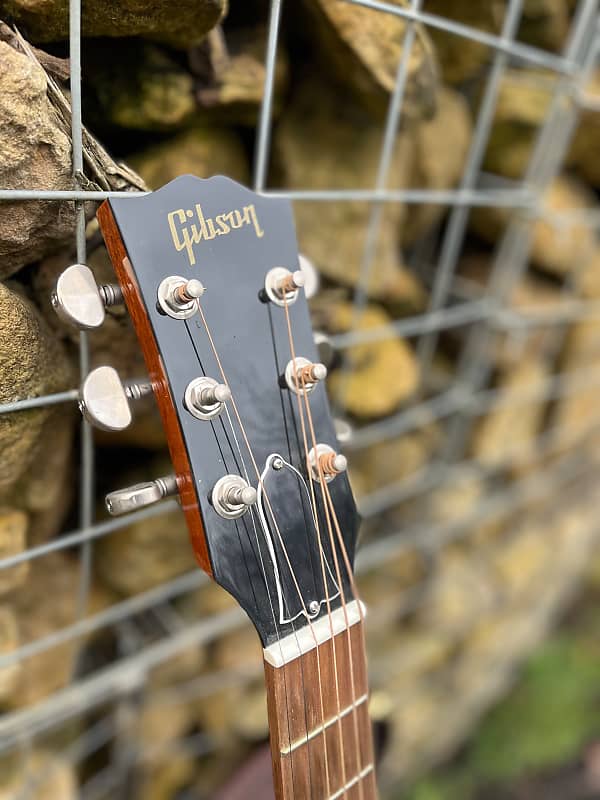 Gibson J45 Studio Left-Handed Sunburst 2002