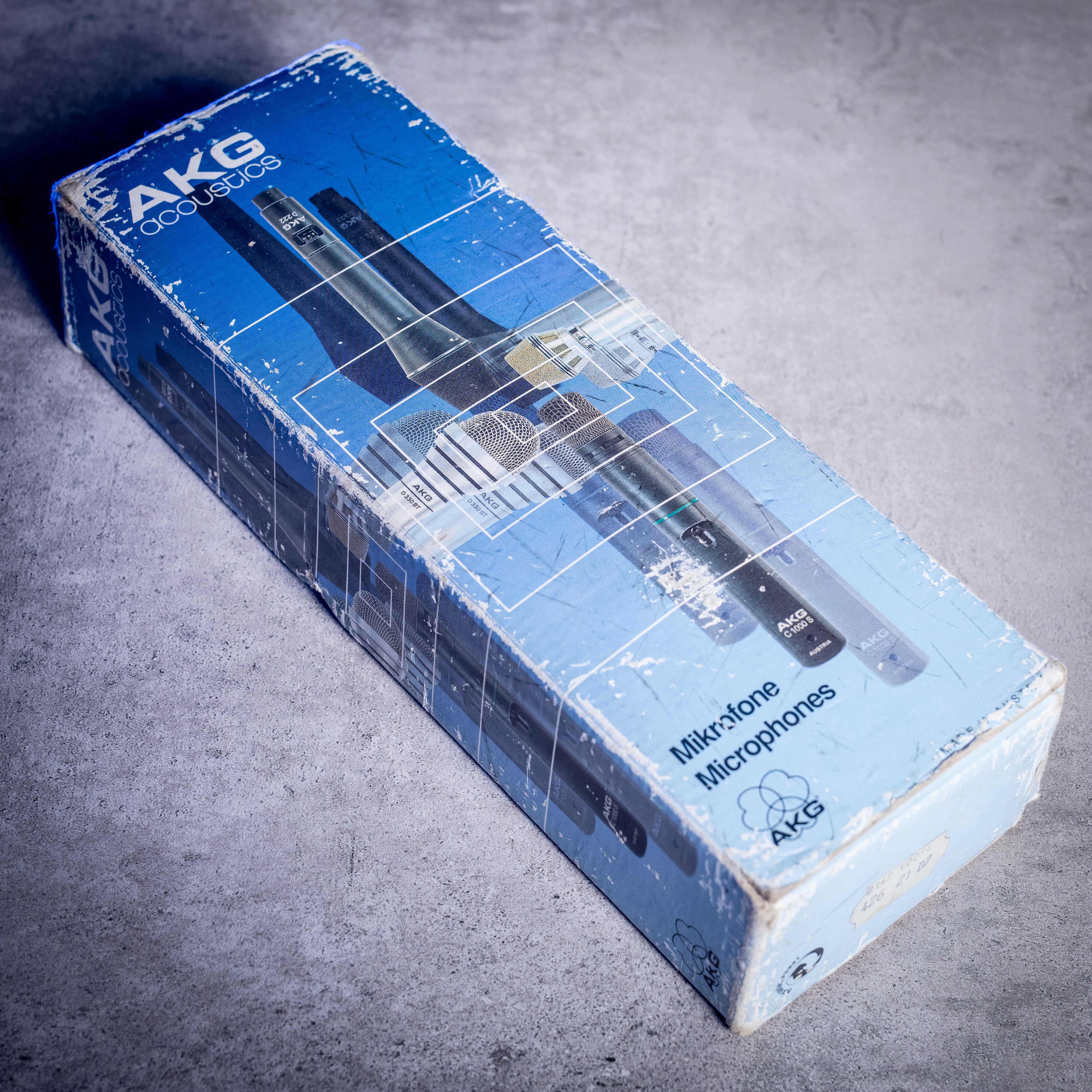 AKG D 330 BT Microphone