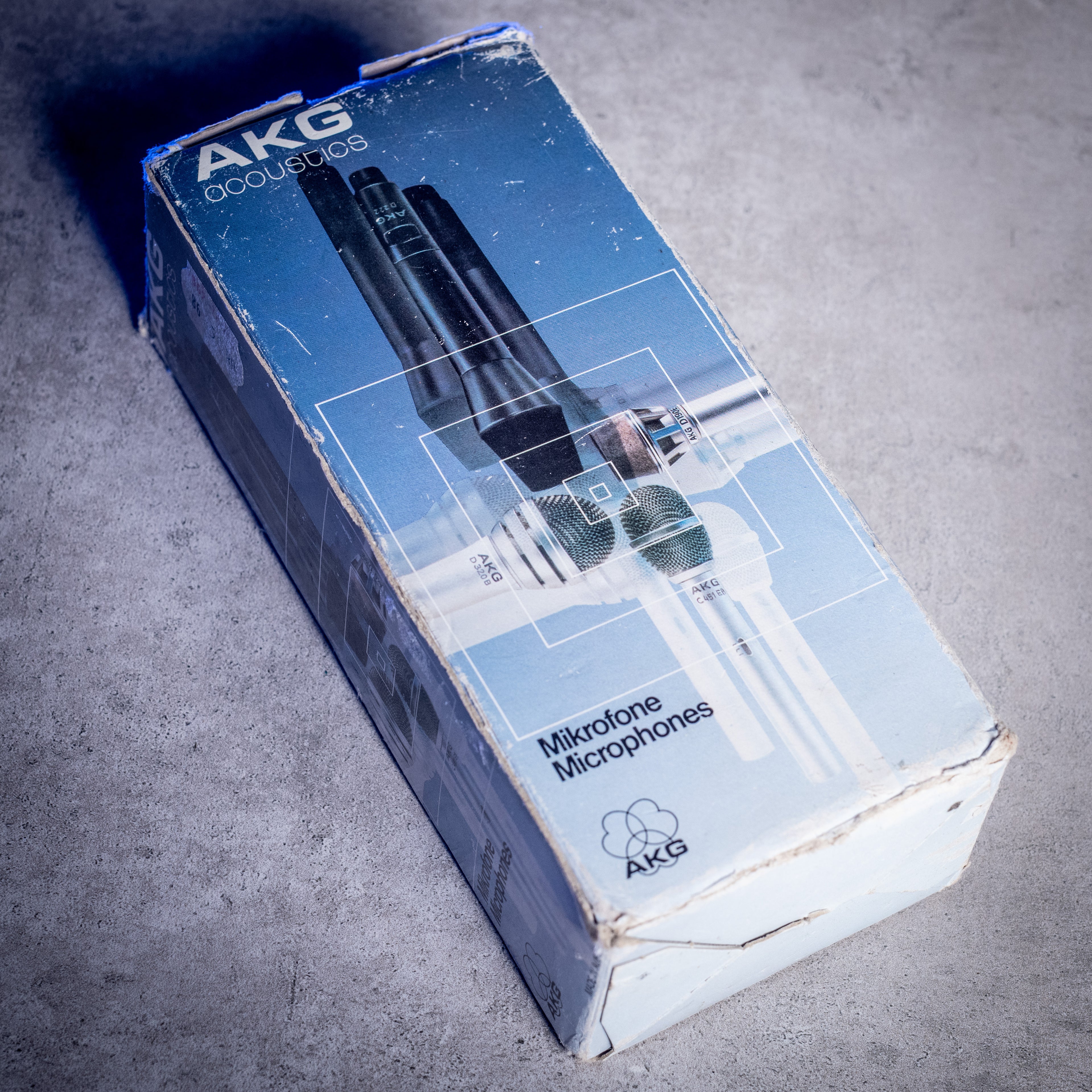 AKG D 120 E Microphone with original box