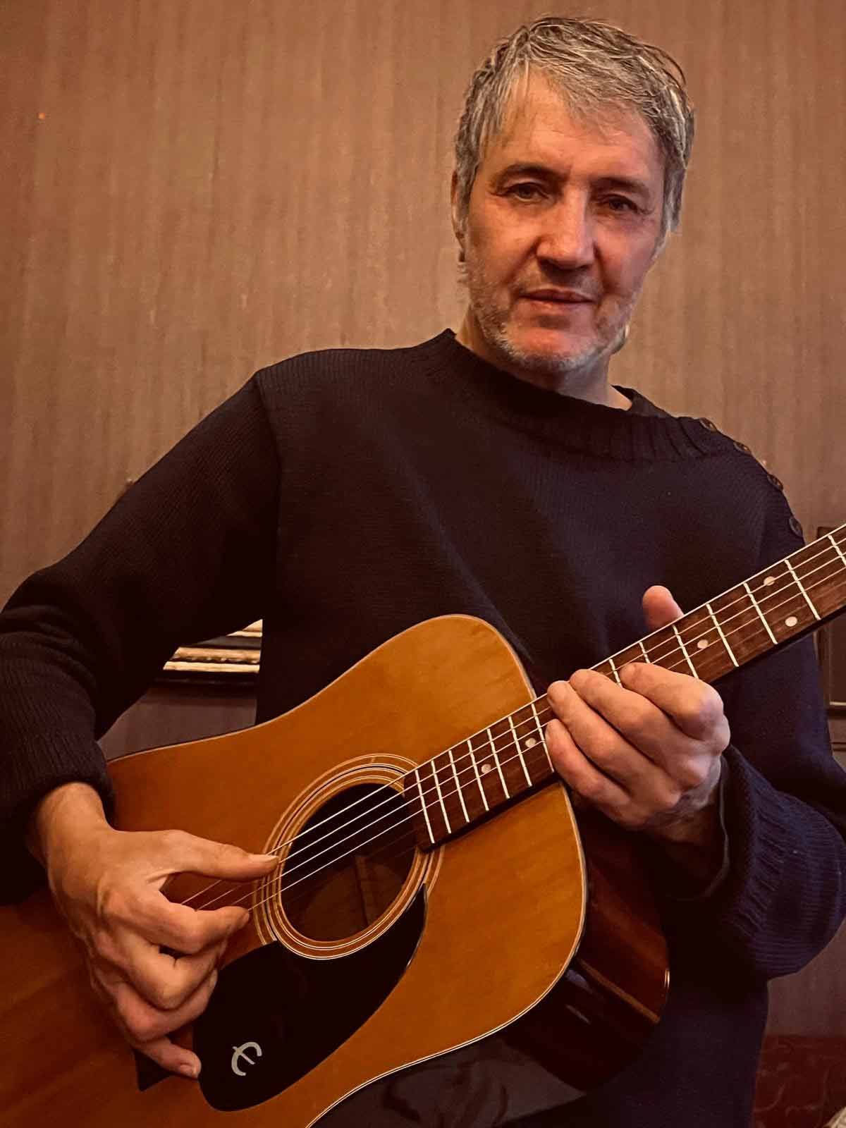 Epiphone FT140 Acoustic Ex Tim Bricheneo THE SISTERS OF MERCY Natural 1981