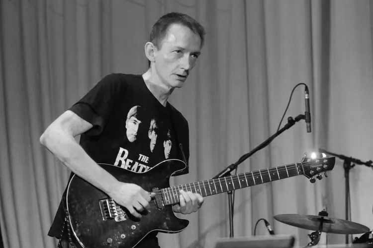 1990s Fernandes E series Ex KEITH LEVENE PIL THE CLASH