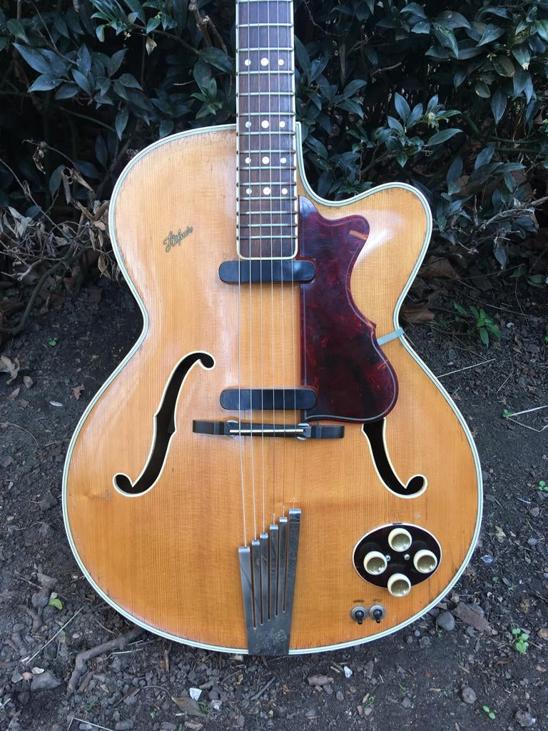 1956  Hofner President