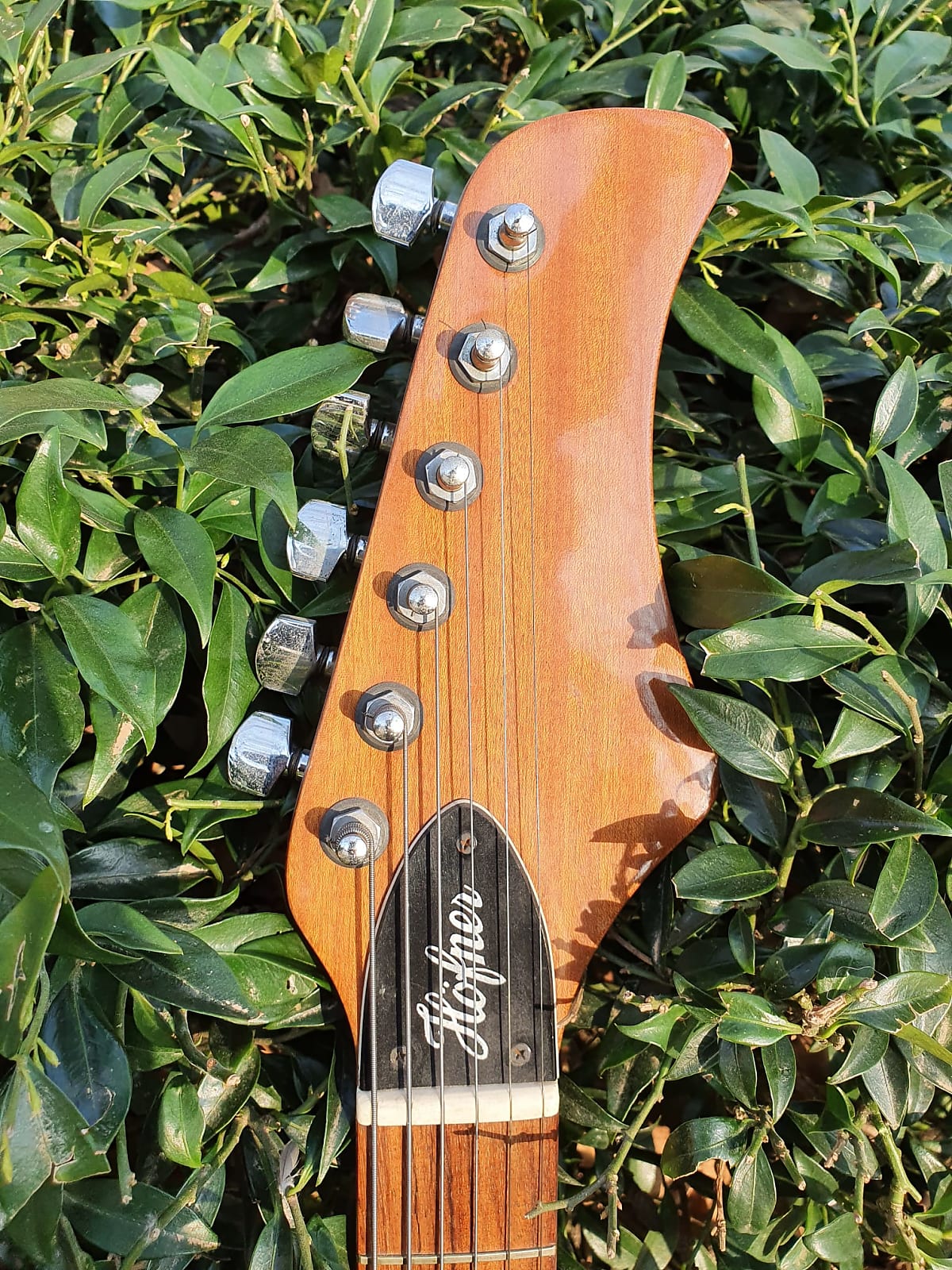 1980s Hofner Razorwood