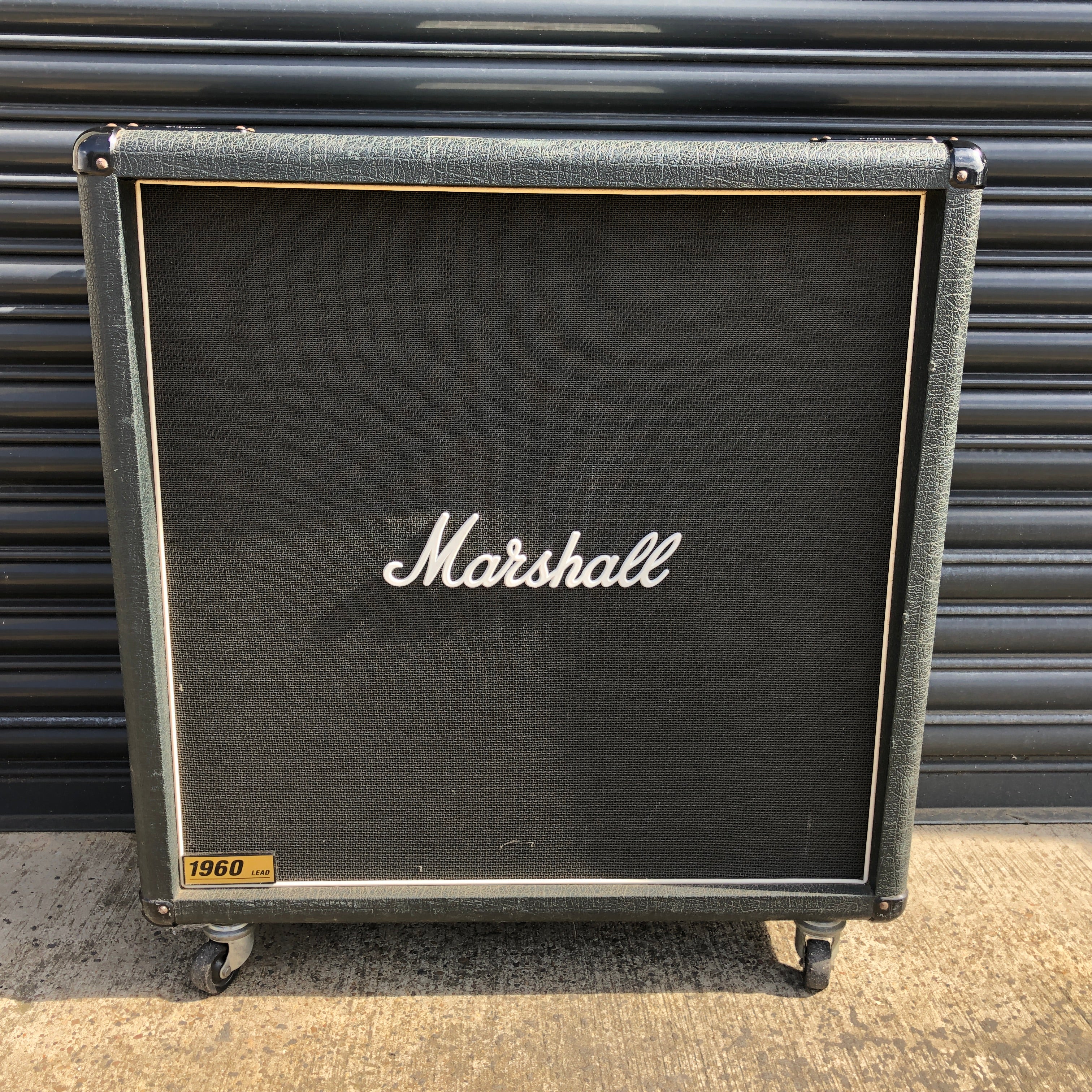 2009  Marshall 4+12