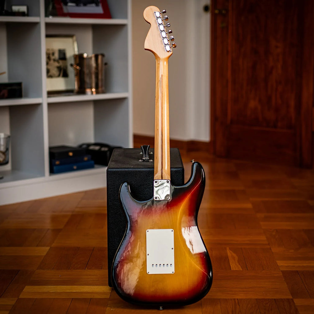 1966 - 1971 Fender Stratocaster with Maple Fretboard
